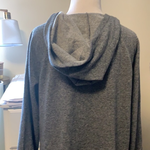 SO gray soft fleece tunic hoodie, v neck, pocket - Picture 7 of 12